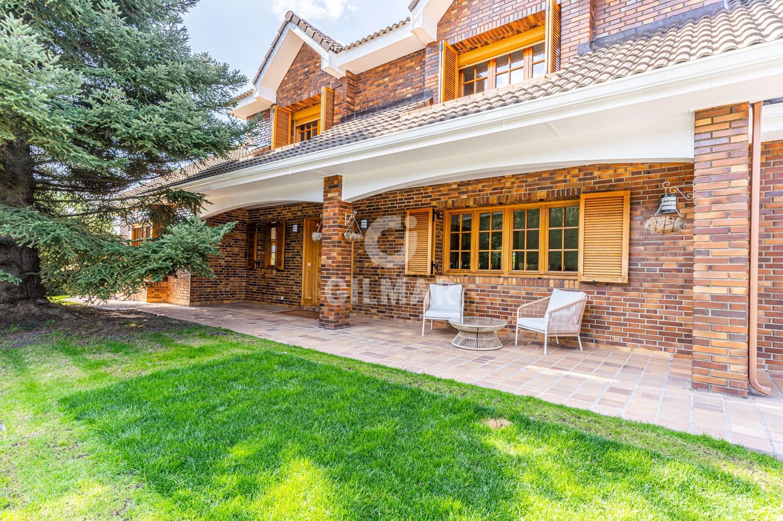 5 bedroom Villa for sale in Pozuelo de Alarcon with pool garage - € 1,950,000 (Ref: 9274614)