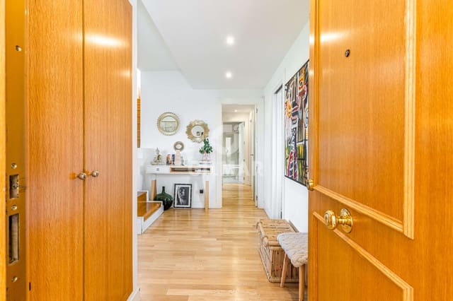 4 sypialnia Penthouse na sprzedaż w Pozuelo de Alarcón z basenem garażem - 925 000 € (Ref: 9274615)