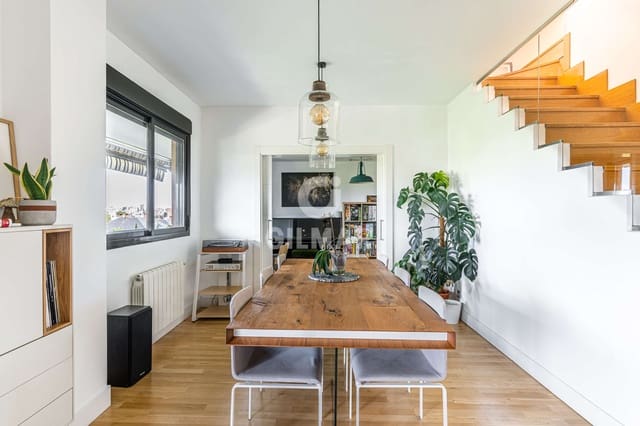 4 sypialnia Penthouse na sprzedaż w Pozuelo de Alarcón z basenem garażem - 925 000 € (Ref: 9274615)