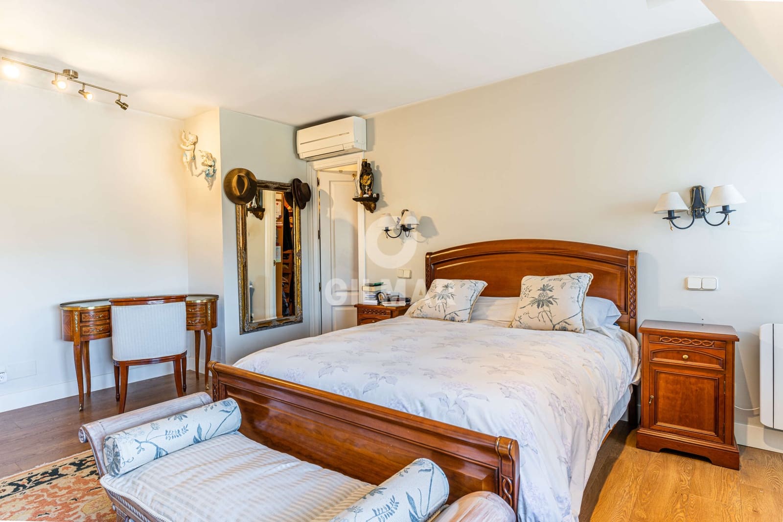 4 soveværelse Semi-Rækkehus til salg i Pozuelo de Alarcon med swimmingpool garage - € 1.650.000 (Ref: 9274616)