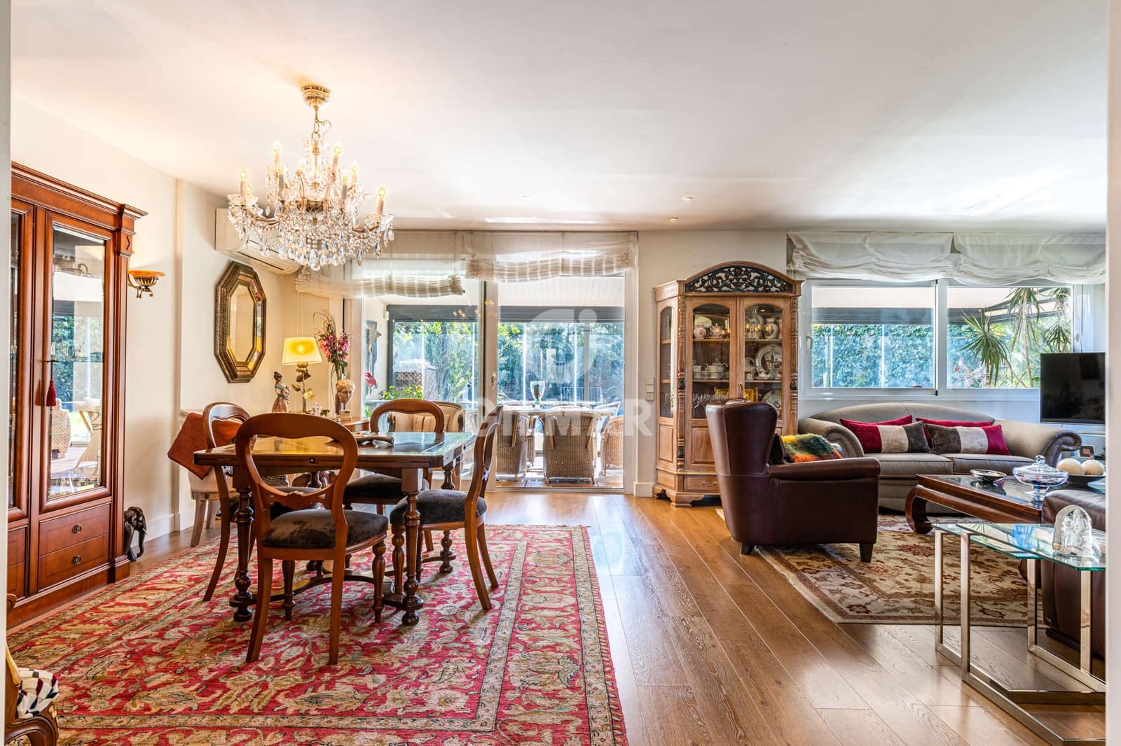 4 soveværelse Semi-Rækkehus til salg i Pozuelo de Alarcon med swimmingpool garage - € 1.650.000 (Ref: 9274616)