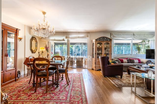 4 slaapkamer Halfvrijstaande villa te koop in Pozuelo de Alarcón met zwembad garage - € 1.650.000 (Ref: 9274616)