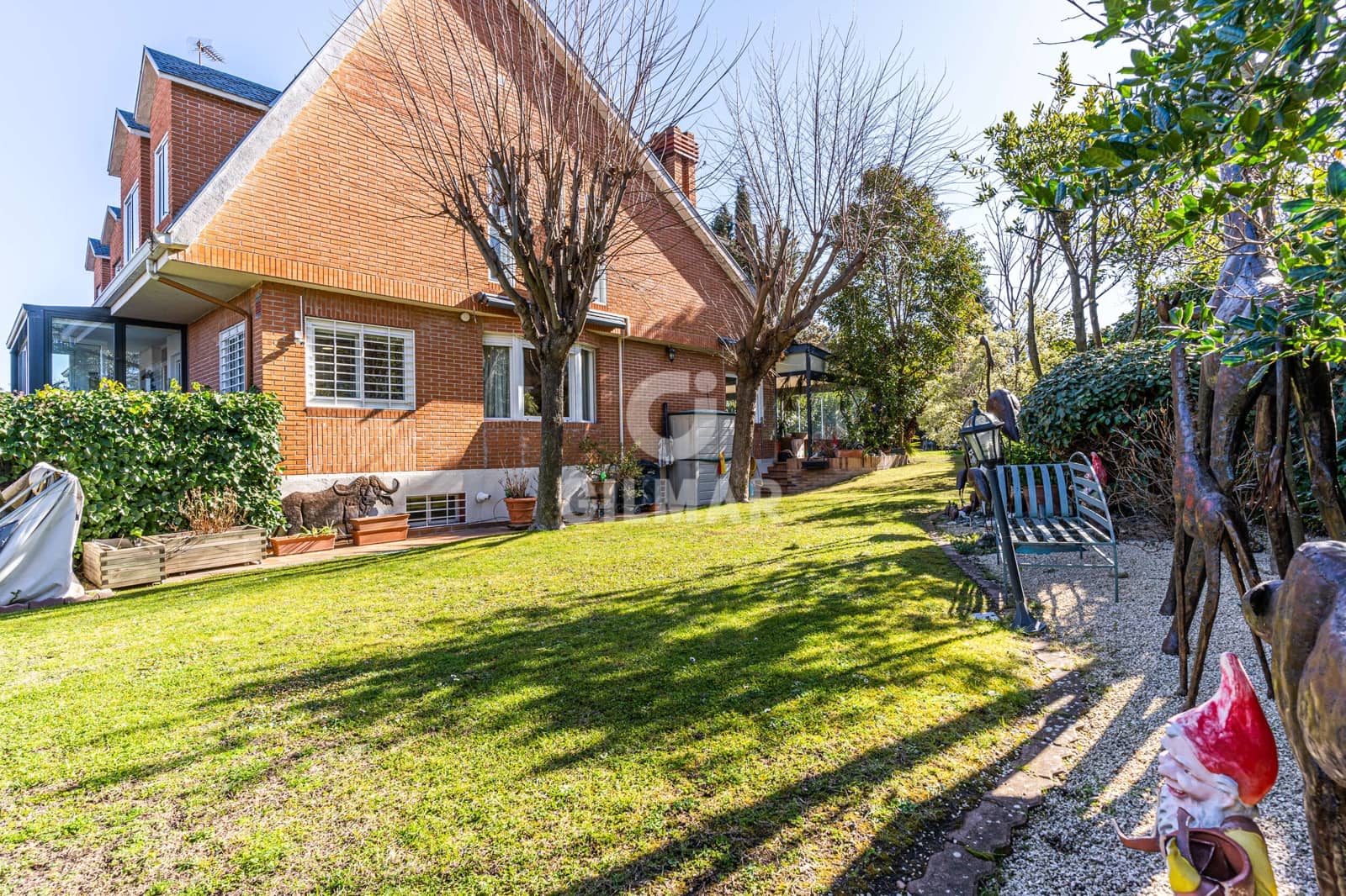 4 soveværelse Semi-Rækkehus til salg i Pozuelo de Alarcon med swimmingpool garage - € 1.650.000 (Ref: 9274616)