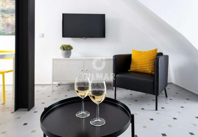 4 chambre Villa/Maison Mitoyenne à vendre à Conil de la Frontera - 600 000 € (Ref: 9275251)