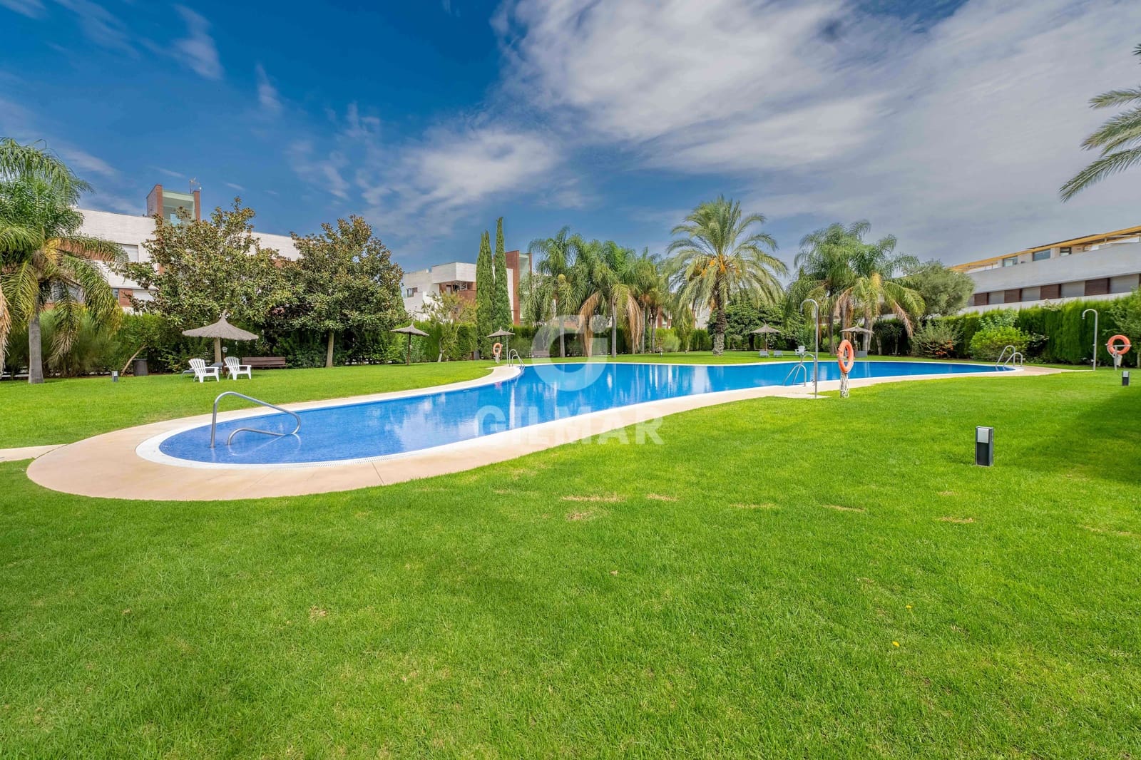 5 makuuhuone Kattohuoneisto myytävänä paikassa El Puerto de Santa Maria mukana uima-altaan 
autotalli - 1 280 000 € (Ref: 9275252)