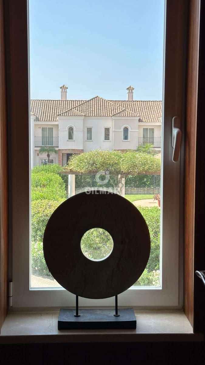 2 soveværelse Semi-Rækkehus til salg i Arcos de la Frontera med swimmingpool garage - € 295.000 (Ref: 9275253)