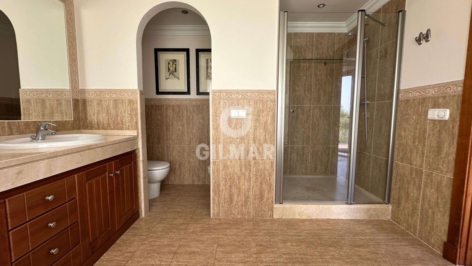 2 soveværelse Semi-Rækkehus til salg i Arcos de la Frontera med swimmingpool garage - € 295.000 (Ref: 9275253)