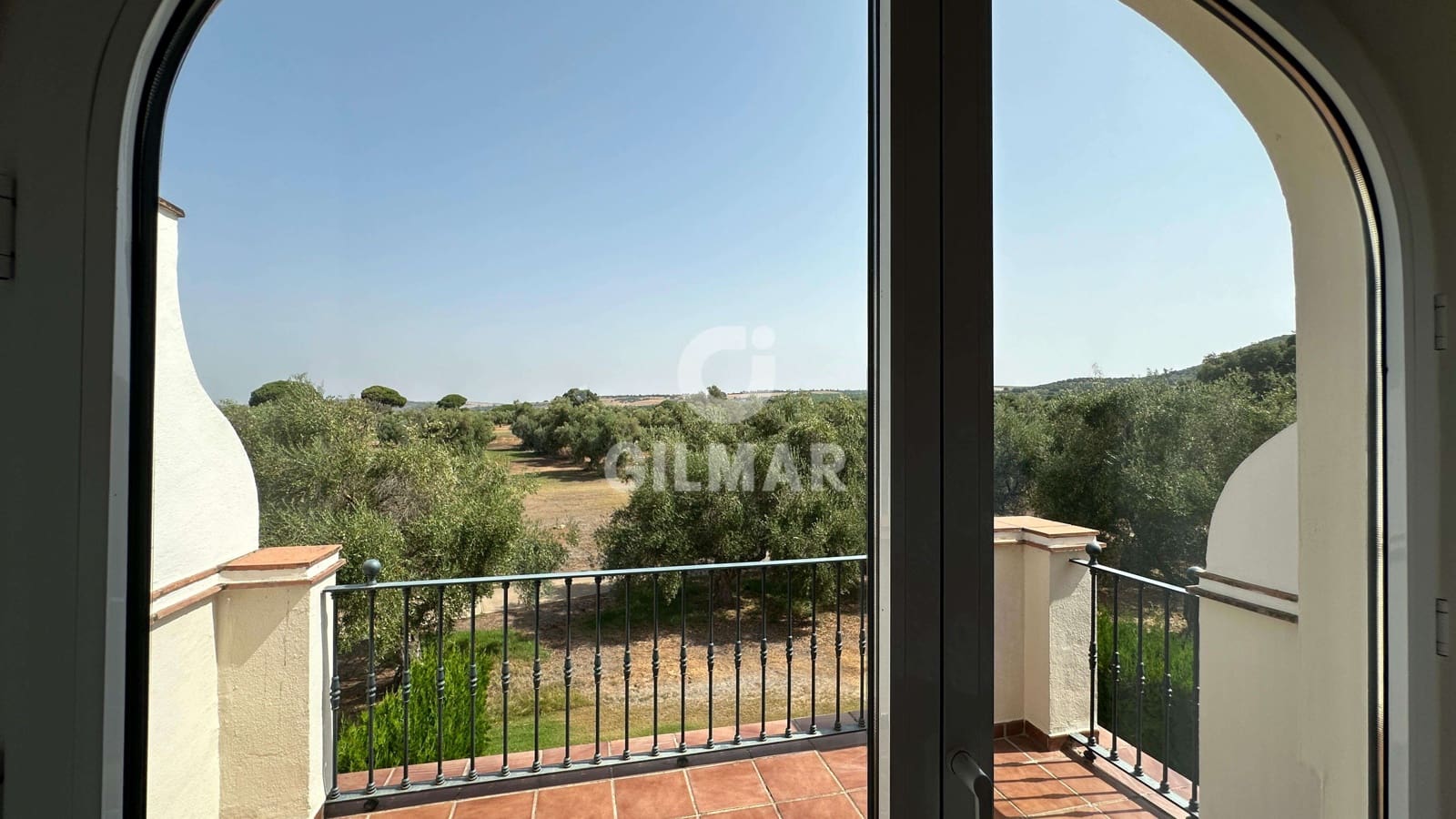 2 soveværelse Semi-Rækkehus til salg i Arcos de la Frontera med swimmingpool garage - € 295.000 (Ref: 9275253)