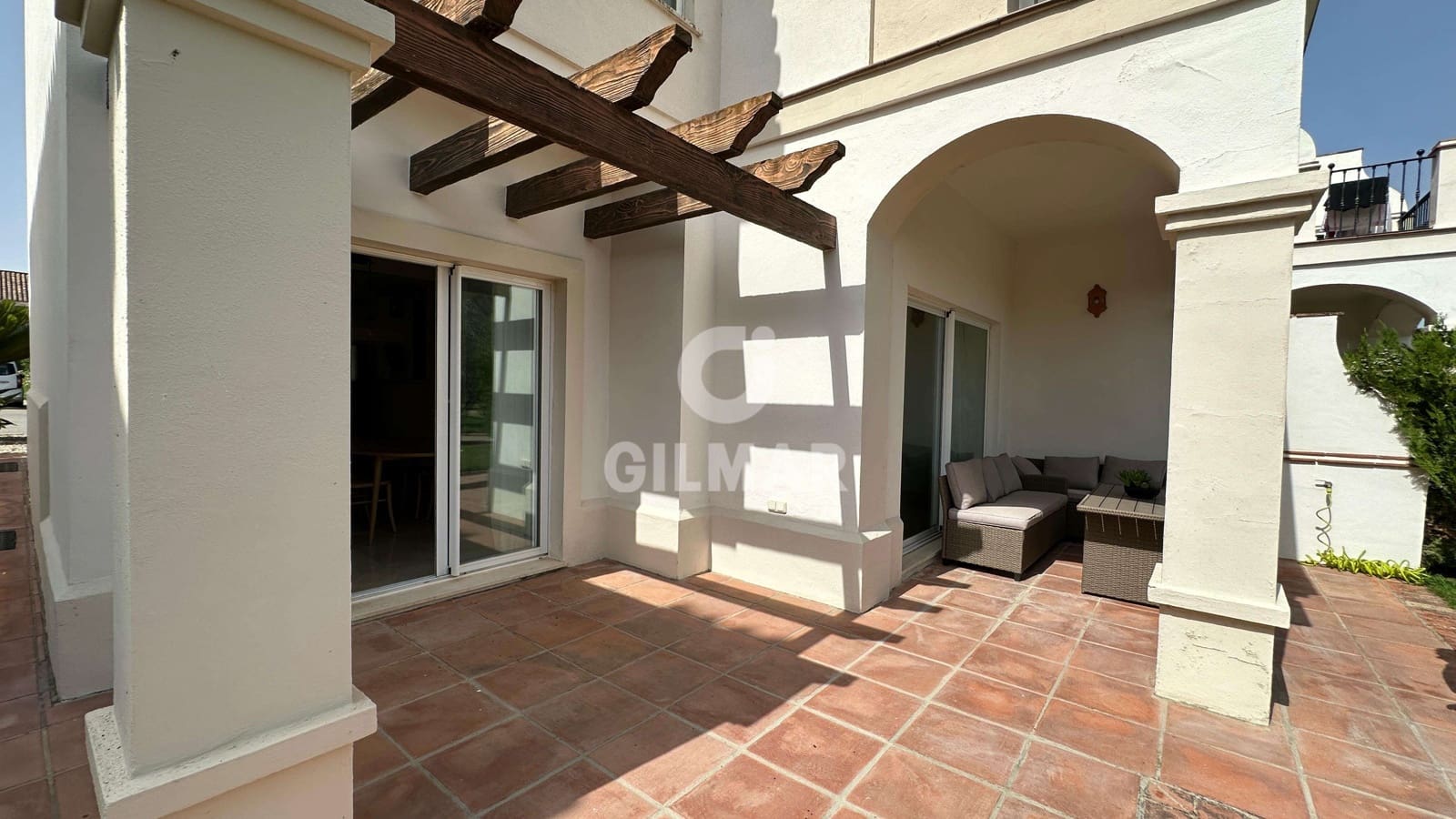 2 soveværelse Semi-Rækkehus til salg i Arcos de la Frontera med swimmingpool garage - € 295.000 (Ref: 9275253)