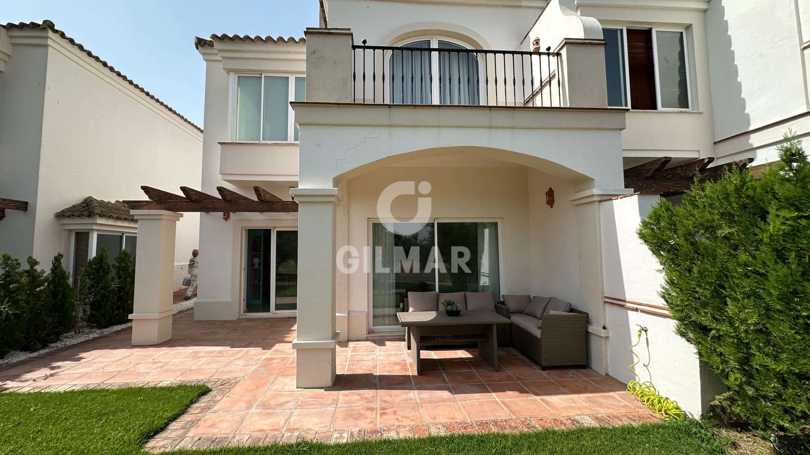 2 soveværelse Semi-Rækkehus til salg i Arcos de la Frontera med swimmingpool garage - € 295.000 (Ref: 9275253)