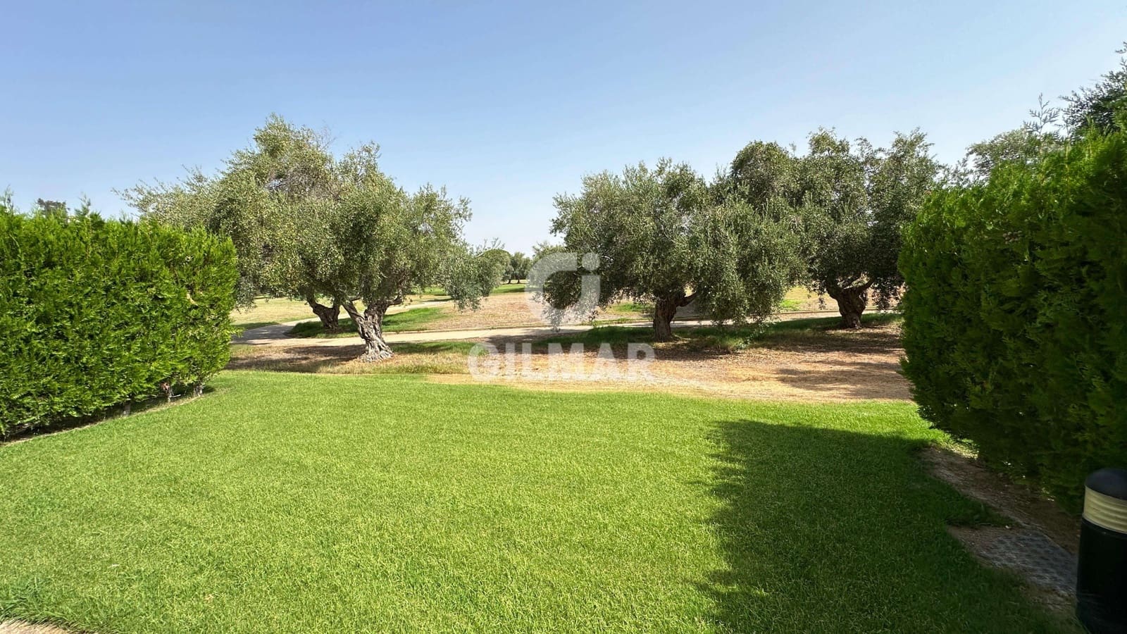 2 soveværelse Semi-Rækkehus til salg i Arcos de la Frontera med swimmingpool garage - € 295.000 (Ref: 9275253)