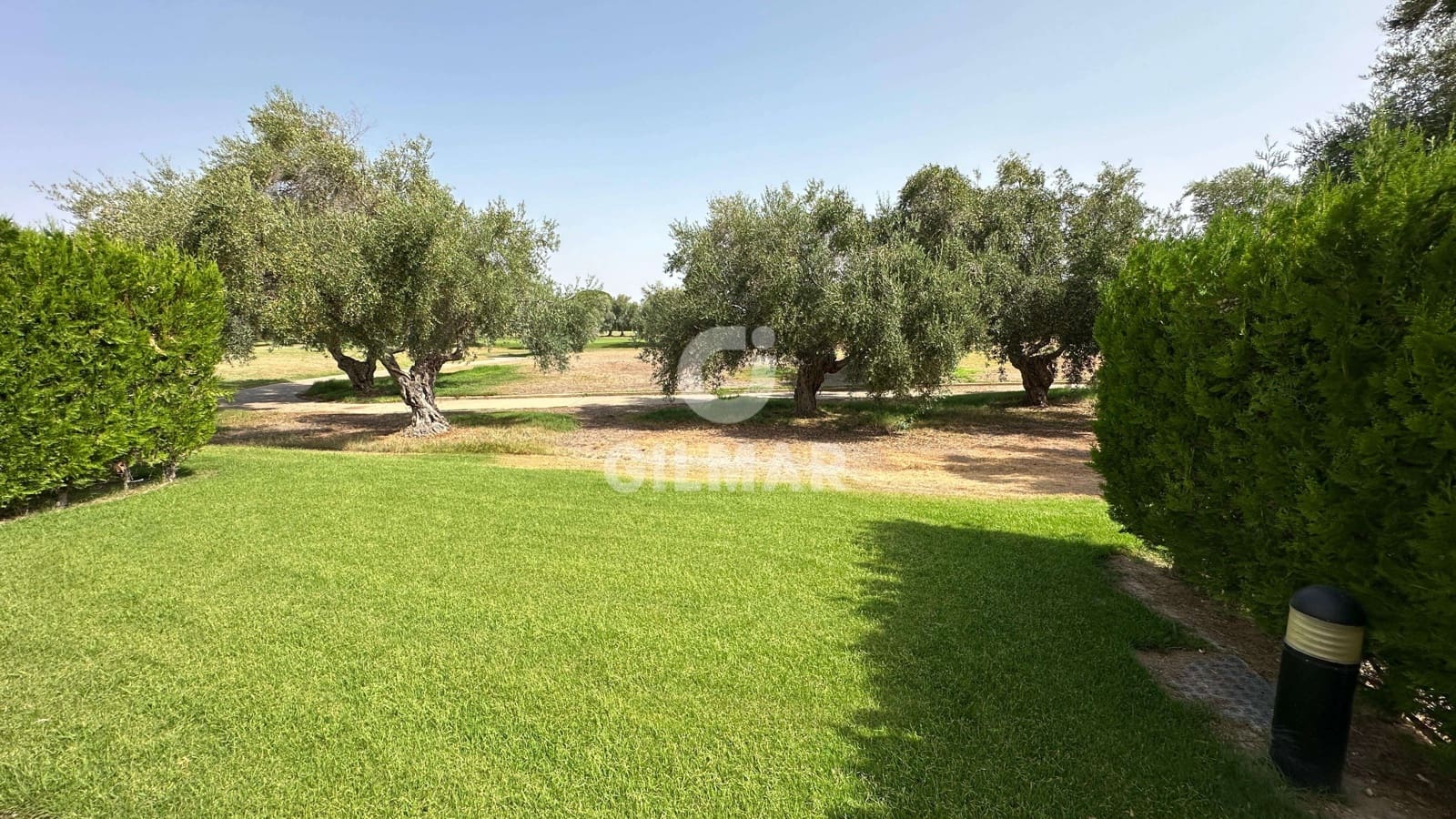 2 soveværelse Semi-Rækkehus til salg i Arcos de la Frontera med swimmingpool garage - € 295.000 (Ref: 9275253)