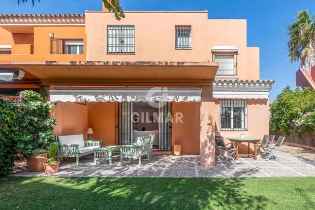 4 makuuhuone Paritalo myytävänä paikassa El Puerto de Santa María mukana 
autotalli - 720 000 € (Ref: 9275257)