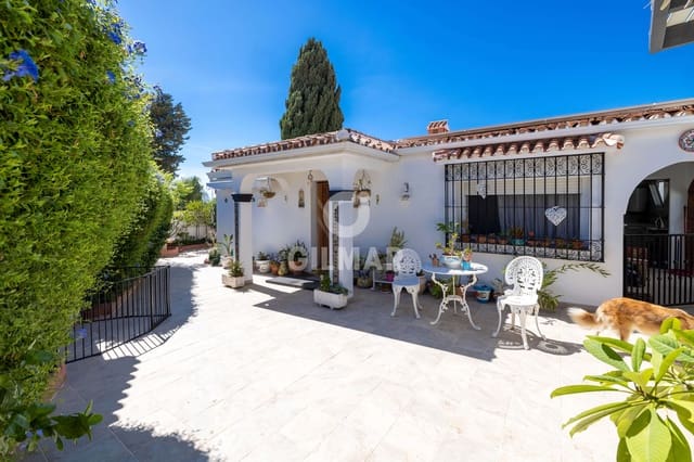 6 chambre Villa/Maison à vendre à Universidad Laboral, Malaga ville avec piscine garage - 1 550 000 € (Ref: 9275258)