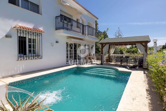 6 chambre Villa/Maison à vendre à Universidad Laboral, Malaga ville avec piscine garage - 1 550 000 € (Ref: 9275258)