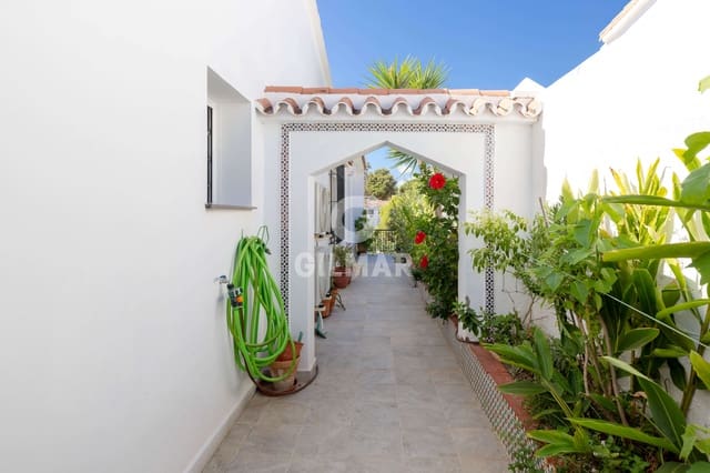 6 chambre Villa/Maison à vendre à Universidad Laboral, Malaga ville avec piscine garage - 1 550 000 € (Ref: 9275258)