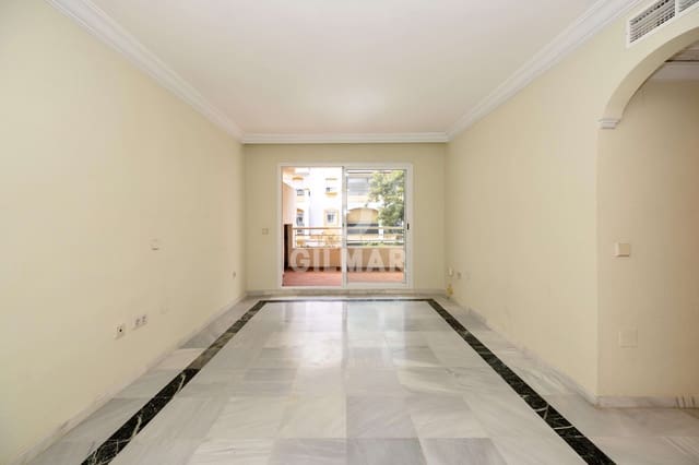 2 bedroom Flat for sale in Marbella with pool garage - € 525,000 (Ref: 9278278)