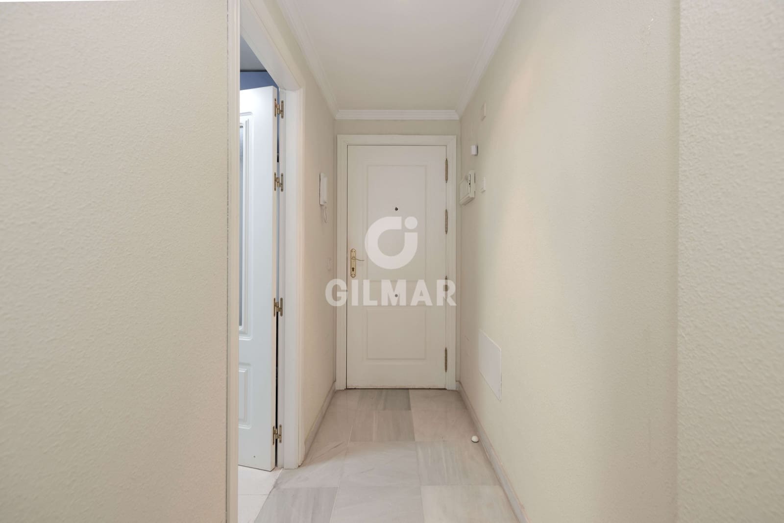 2 bedroom Flat for sale in Marbella with pool garage - € 525,000 (Ref: 9278278)