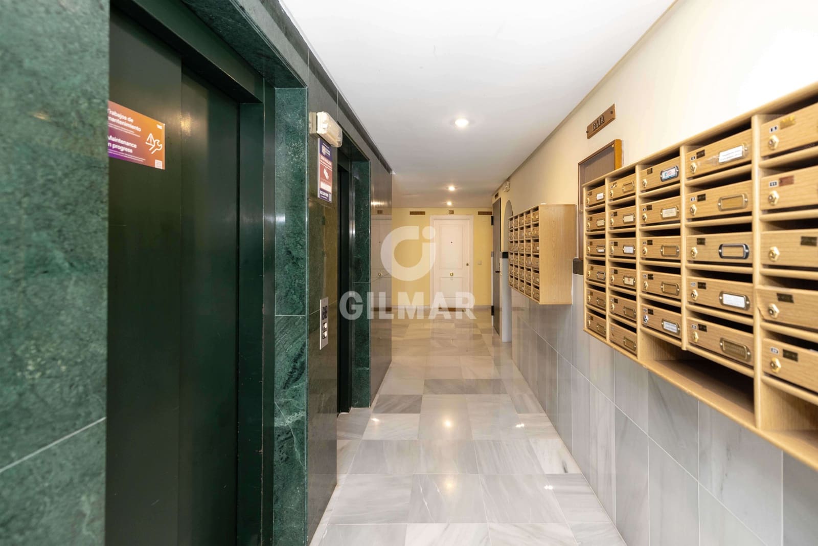 2 bedroom Flat for sale in Marbella with pool garage - € 525,000 (Ref: 9278278)