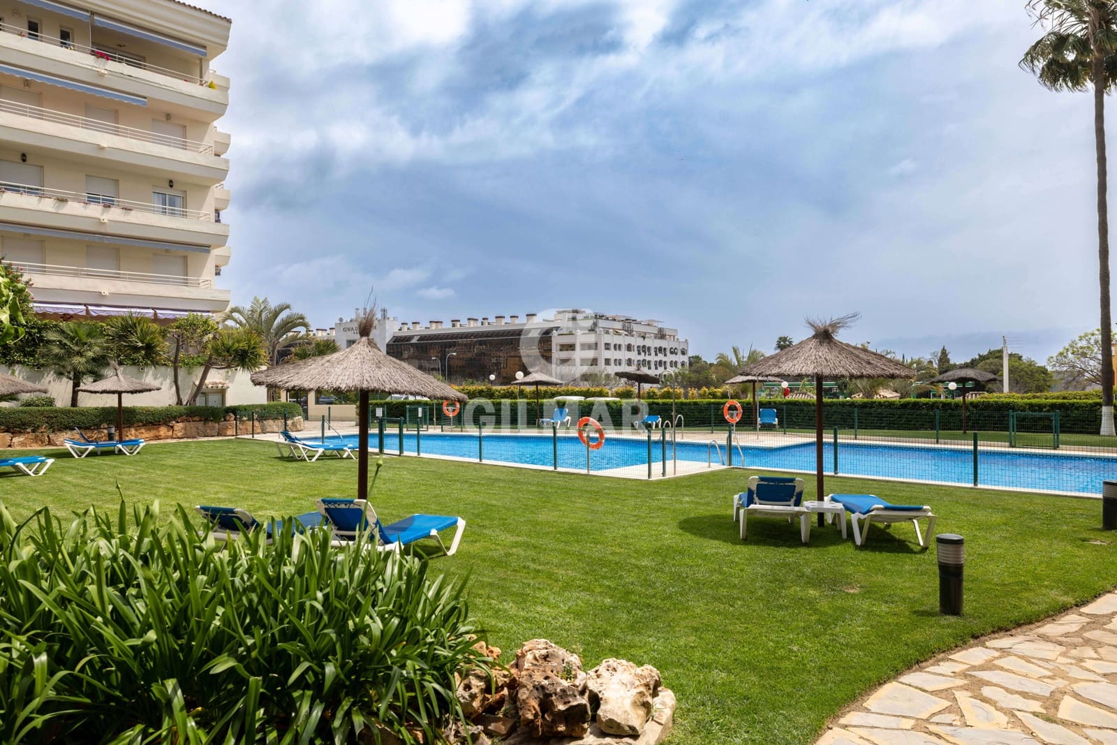 2 bedroom Flat for sale in Marbella with pool garage - € 525,000 (Ref: 9278278)