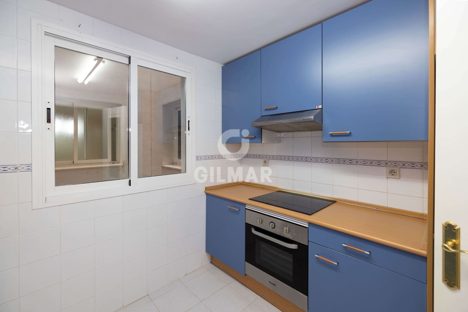 2 bedroom Flat for sale in Marbella with pool garage - € 525,000 (Ref: 9278278)