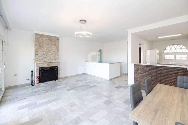 3 makuuhuone Asunto myytävänä paikassa Mijas pueblo, Mijas mukana uima-altaan - 339 000 € (Ref: 9278546)