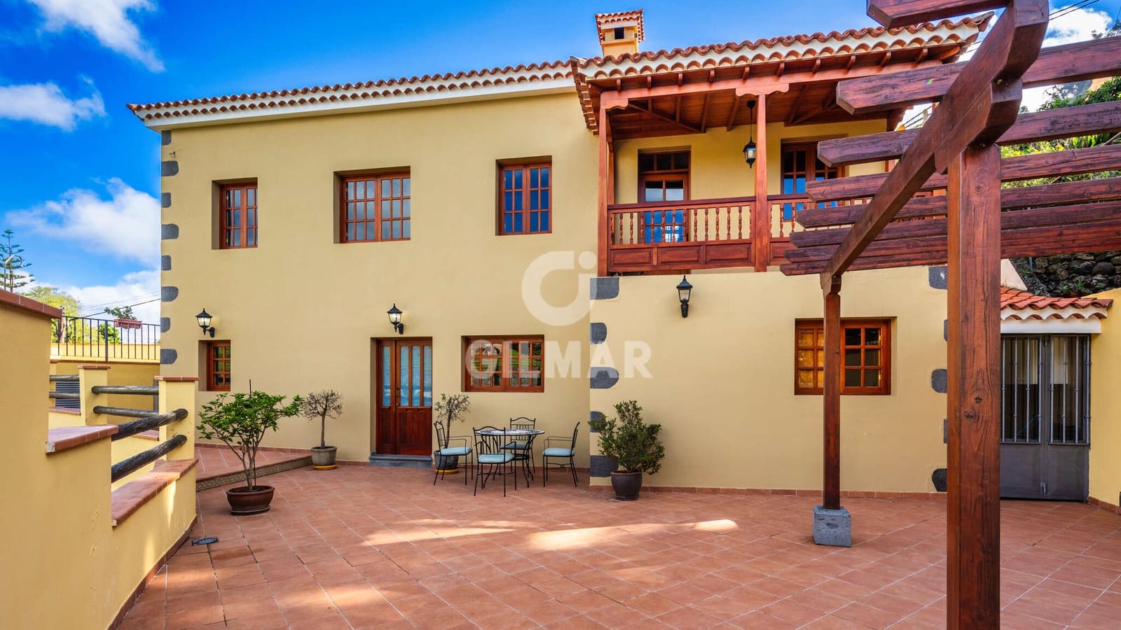 3 slaapkamer Villa te koop in Teror met zwembad - € 765.000 (Ref: 9278549)