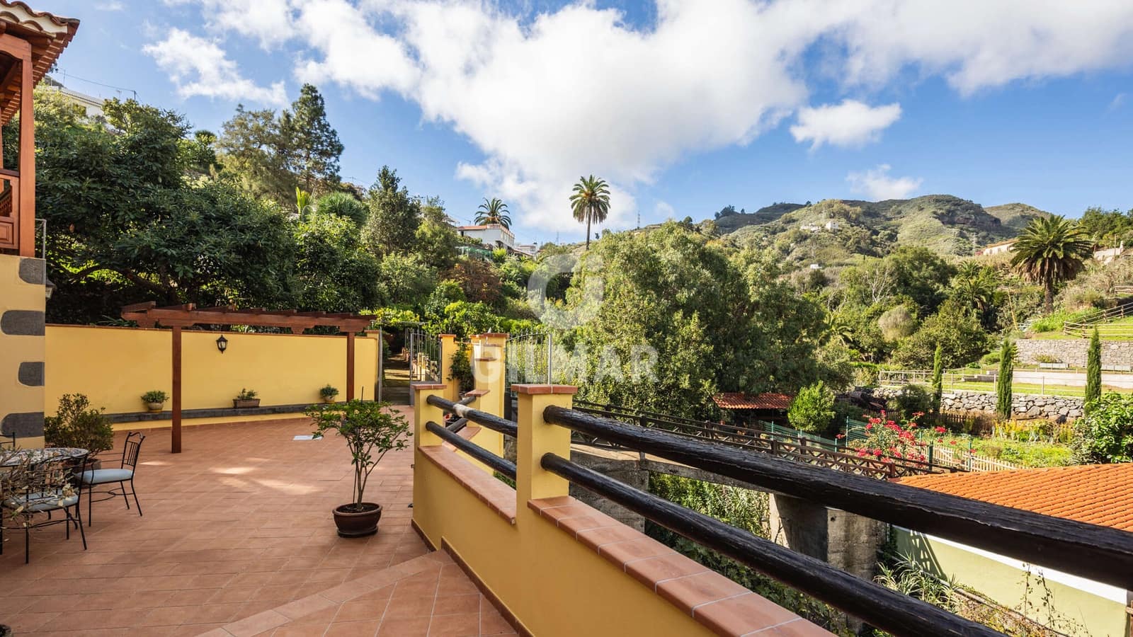 3 slaapkamer Villa te koop in Teror met zwembad - € 765.000 (Ref: 9278549)