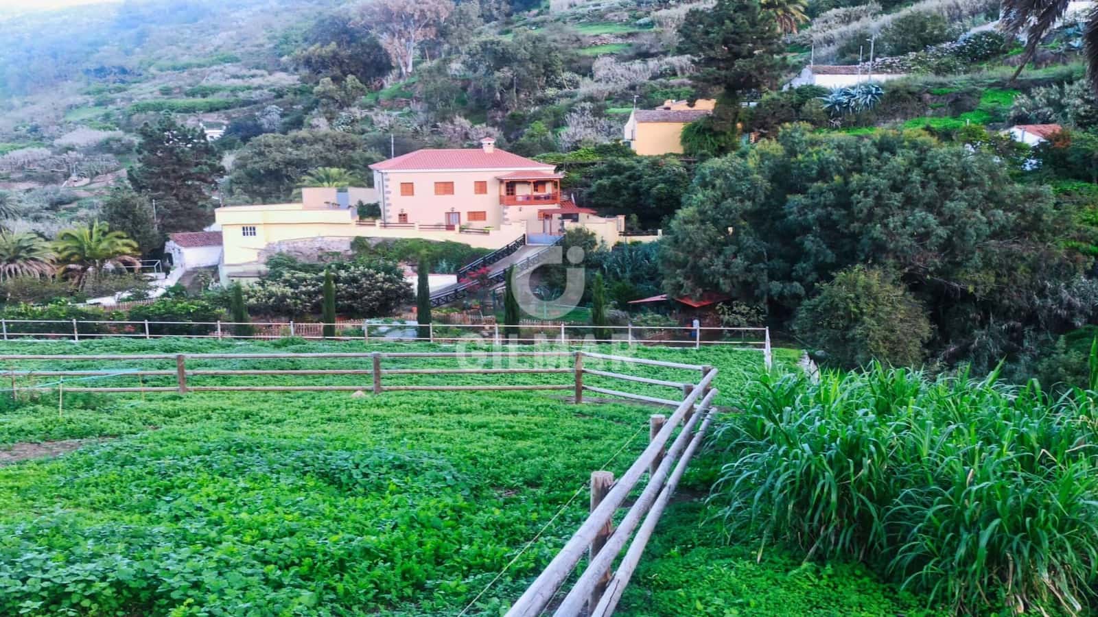 3 slaapkamer Villa te koop in Teror met zwembad - € 765.000 (Ref: 9278549)