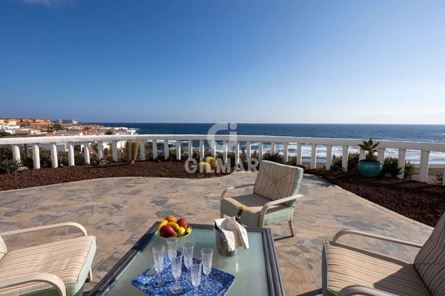 5 slaapkamer Villa te koop in Playa del Hombre, Telde met zwembad garage - € 1.665.000 (Ref: 9278554)