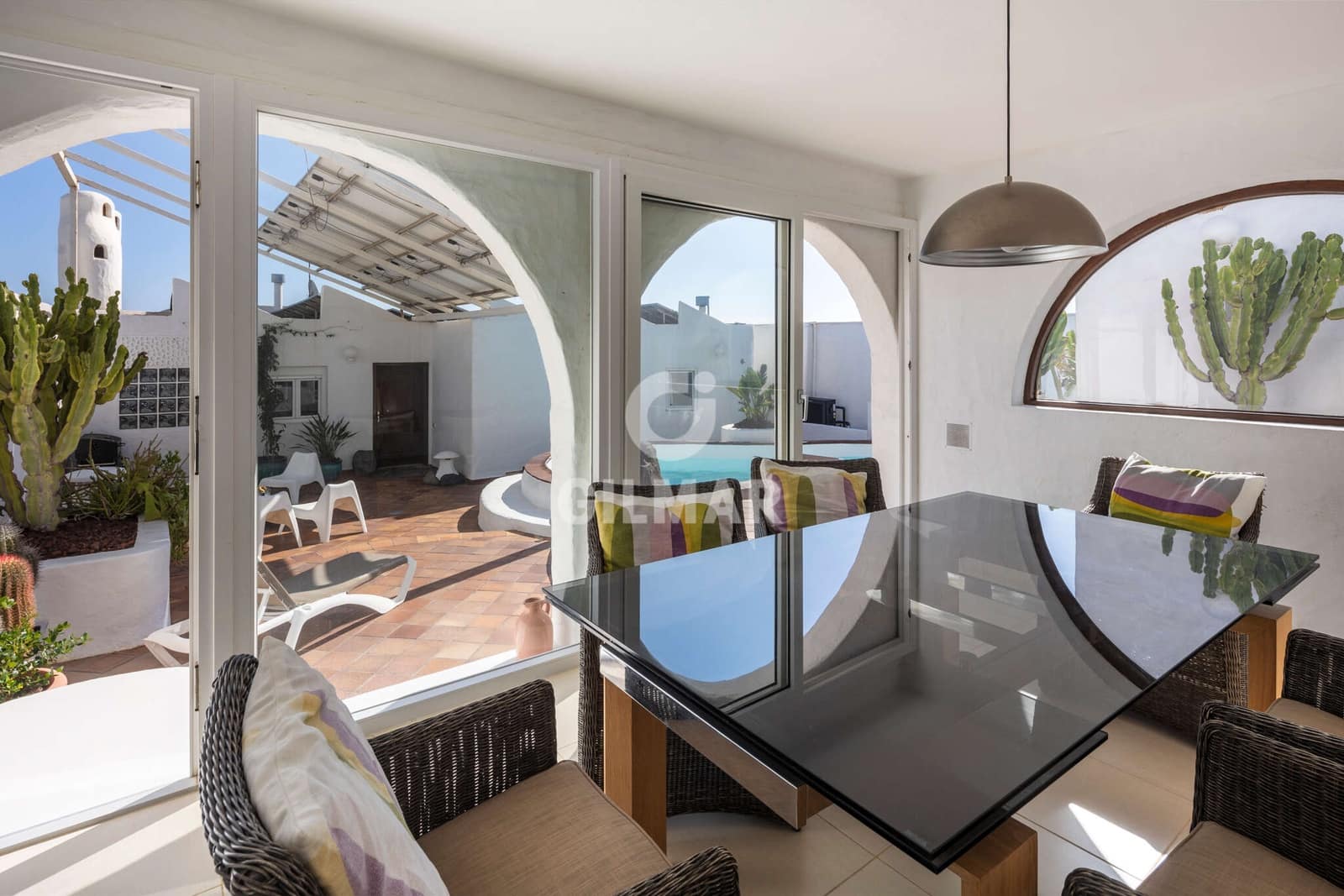 5 slaapkamer Villa te koop in Playa del Hombre met zwembad garage - € 1.665.000 (Ref: 9278554)