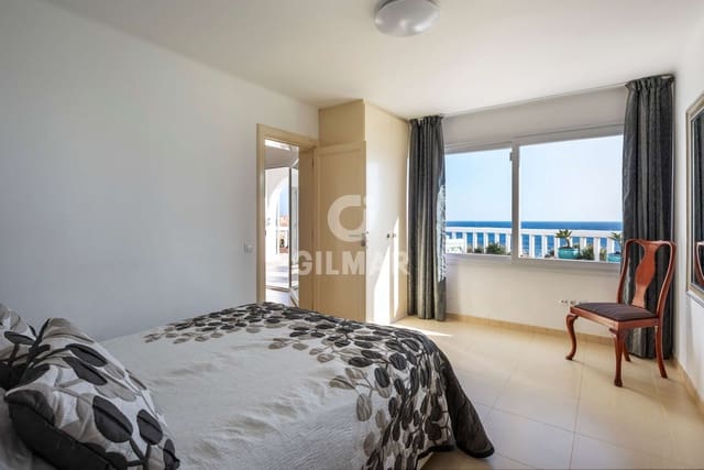 5 slaapkamer Villa te koop in Playa del Hombre, Telde met zwembad garage - € 1.665.000 (Ref: 9278554)