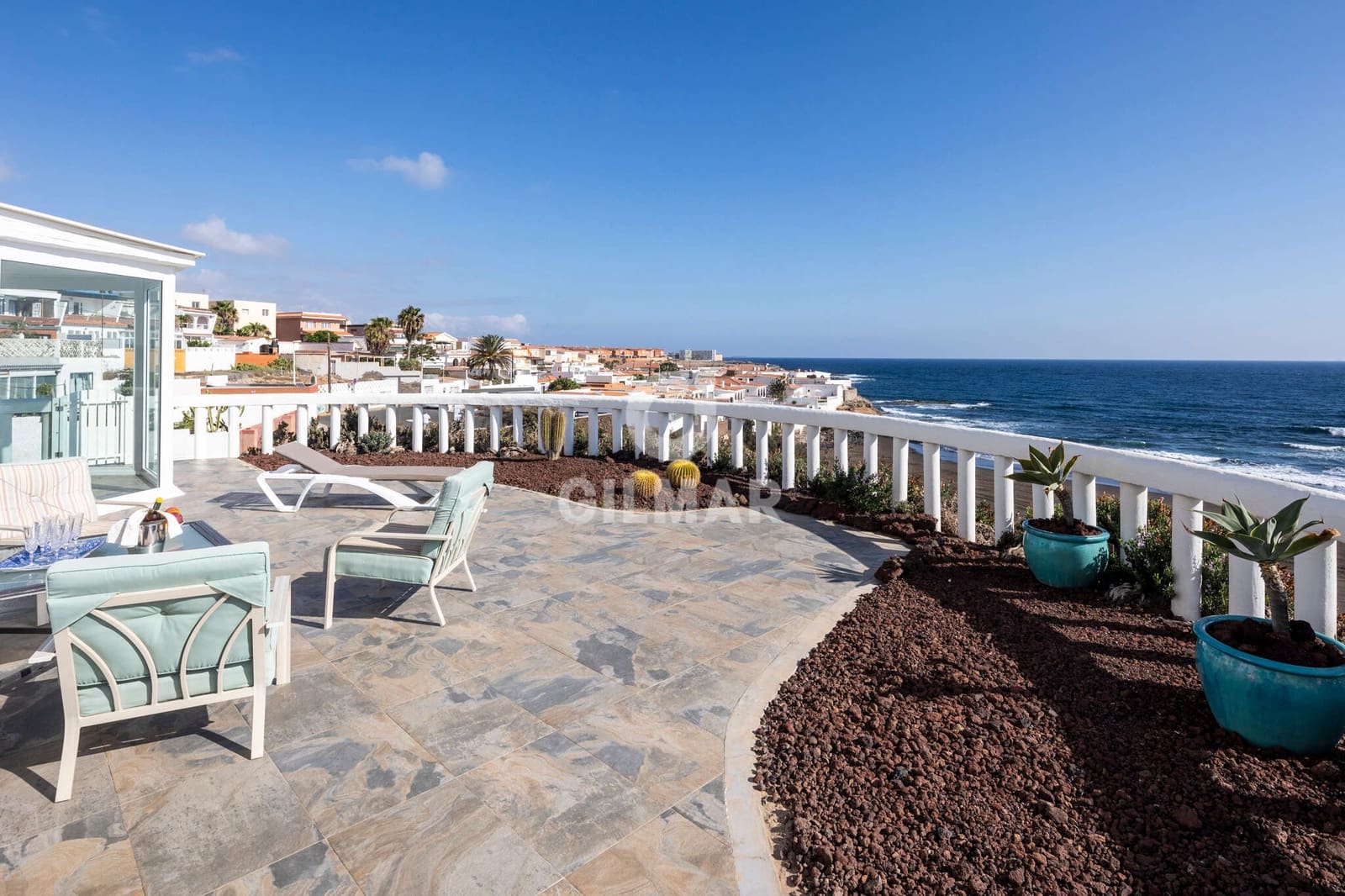 5 slaapkamer Villa te koop in Playa del Hombre met zwembad garage - € 1.665.000 (Ref: 9278554)