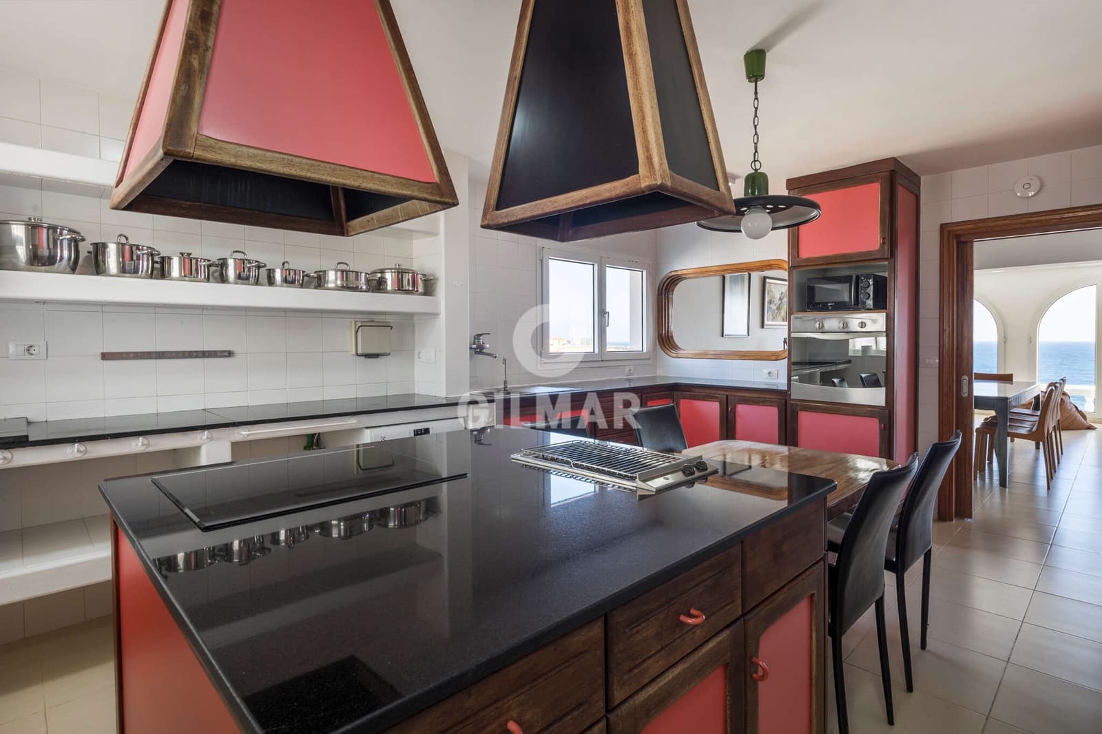 5 slaapkamer Villa te koop in Playa del Hombre met zwembad garage - € 1.665.000 (Ref: 9278554)