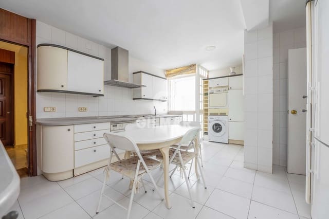 4 bedroom Flat for sale in San Bartolomé, Seville city with garage - € 780,000 (Ref: 9278771)