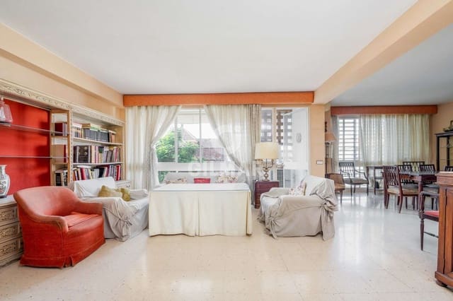 4 bedroom Flat for sale in San Bartolomé, Seville city with garage - € 780,000 (Ref: 9278771)