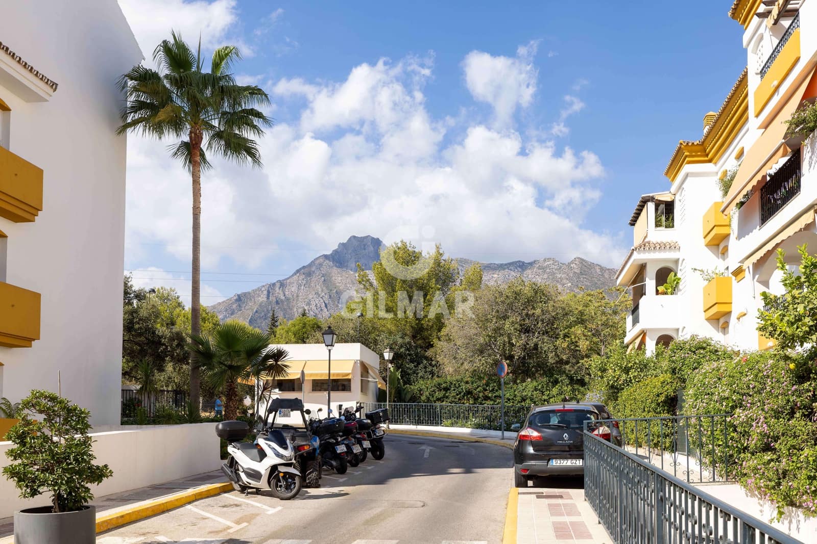 2 makuuhuone Asunto myytävänä paikassa Marbella mukana uima-altaan 
autotalli - 455 000 € (Ref: 9282667)