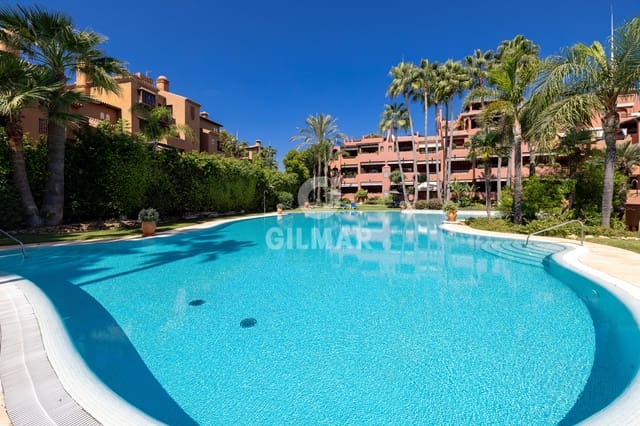 Piso de 5 habitaciones en Guadalmina Baja, Marbella en venta con piscina garaje - 2.295.000 € (Ref: 9282899)