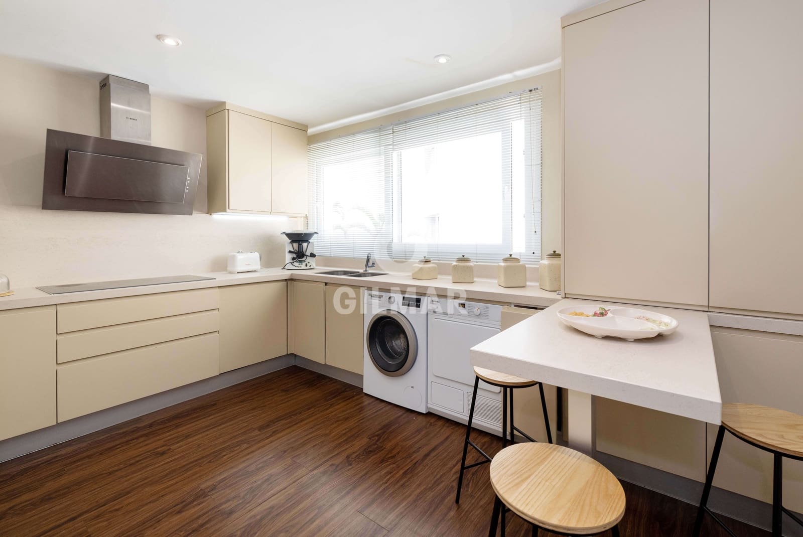 4 soveværelse Lejlighed til salg i Marbella med swimmingpool garage - € 2.550.000 (Ref: 9283060)