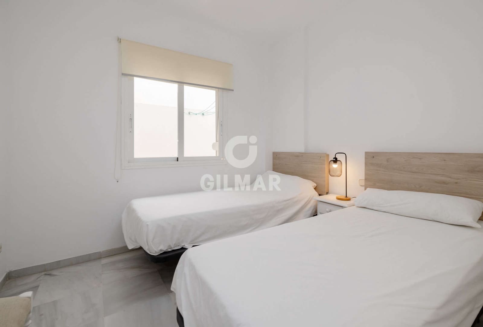 Piso de 2 habitaciones en Estepona en venta - 390.000 € (Ref: 9285694)