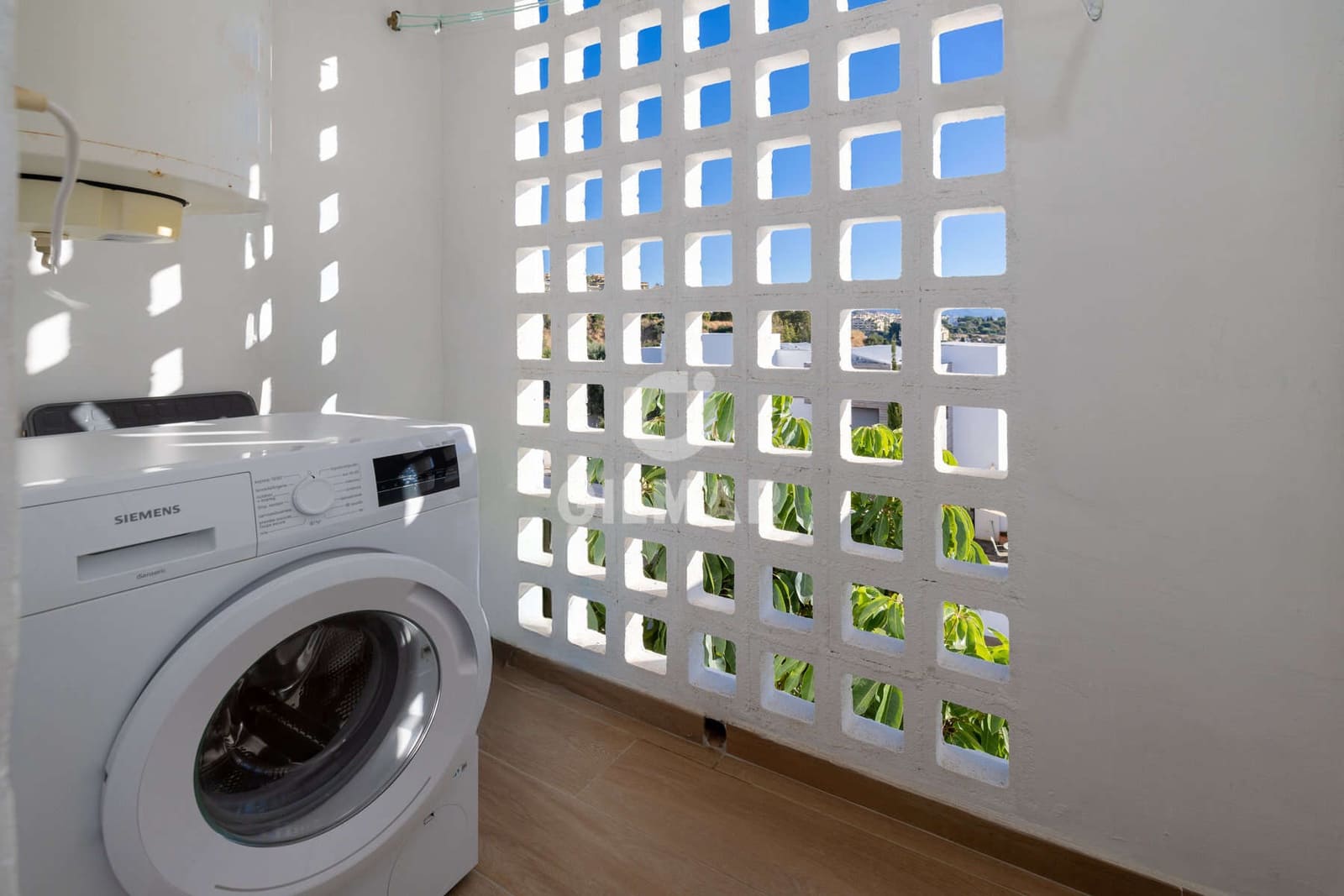 3 soverom Leilighet til salgs i Estepona med svømmebasseng garasje - € 485 000 (Ref: 9288275)