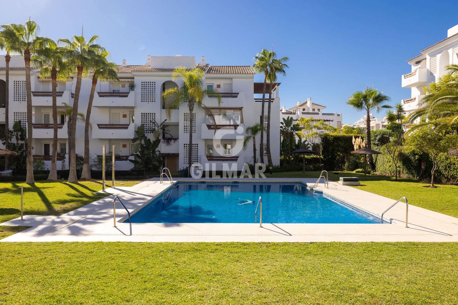3 soverom Leilighet til salgs i Estepona med svømmebasseng garasje - € 485 000 (Ref: 9288275)