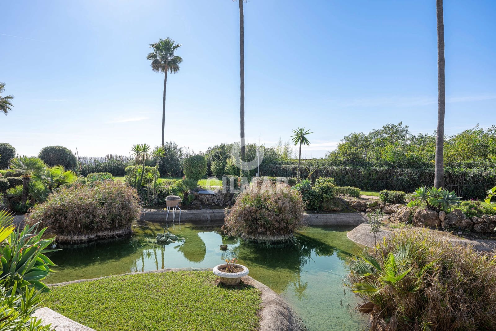 3 sovrum Takvåning till salu i Estepona med pool - 2 995 000 € (Ref: 9293424)