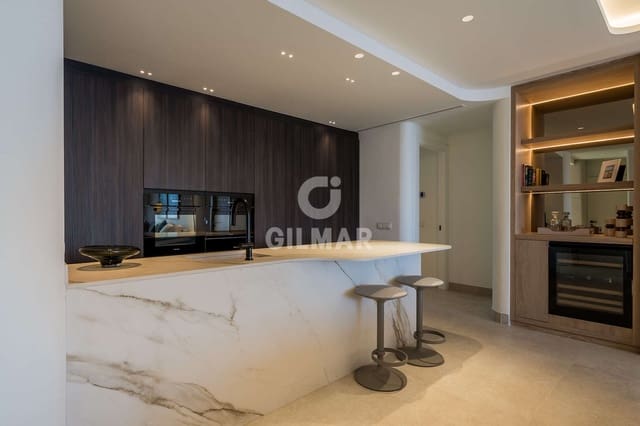 3 sovrum Takvåning till salu i Estepona med pool - 2 995 000 € (Ref: 9293424)