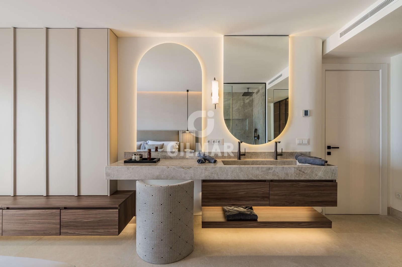 3 sovrum Takvåning till salu i Estepona med pool - 2 995 000 € (Ref: 9293424)