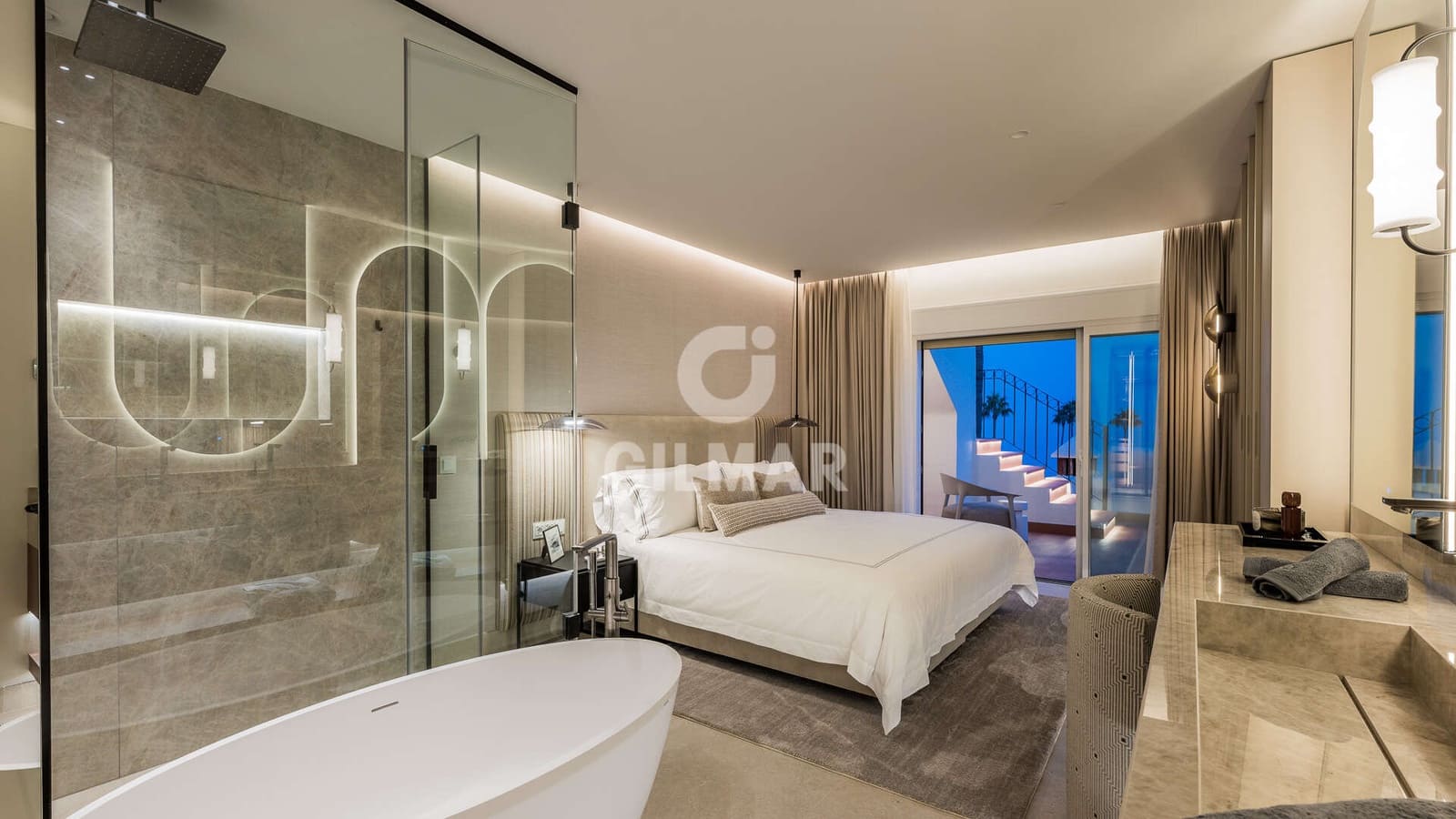 3 sovrum Takvåning till salu i Estepona med pool - 2 995 000 € (Ref: 9293424)