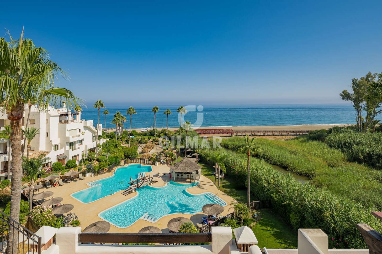 3 sovrum Takvåning till salu i Estepona med pool - 2 995 000 € (Ref: 9293424)