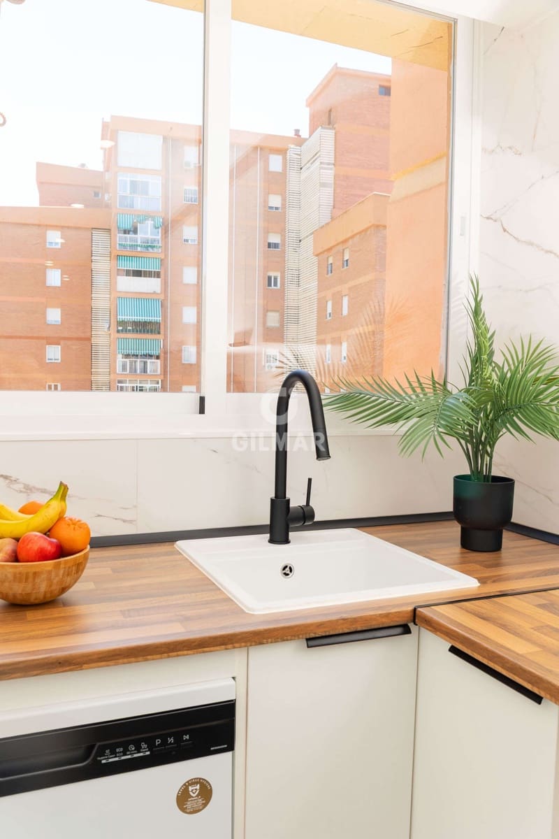 3 bedroom Flat for sale in Torremolinos - € 330,000 (Ref: 9294791)