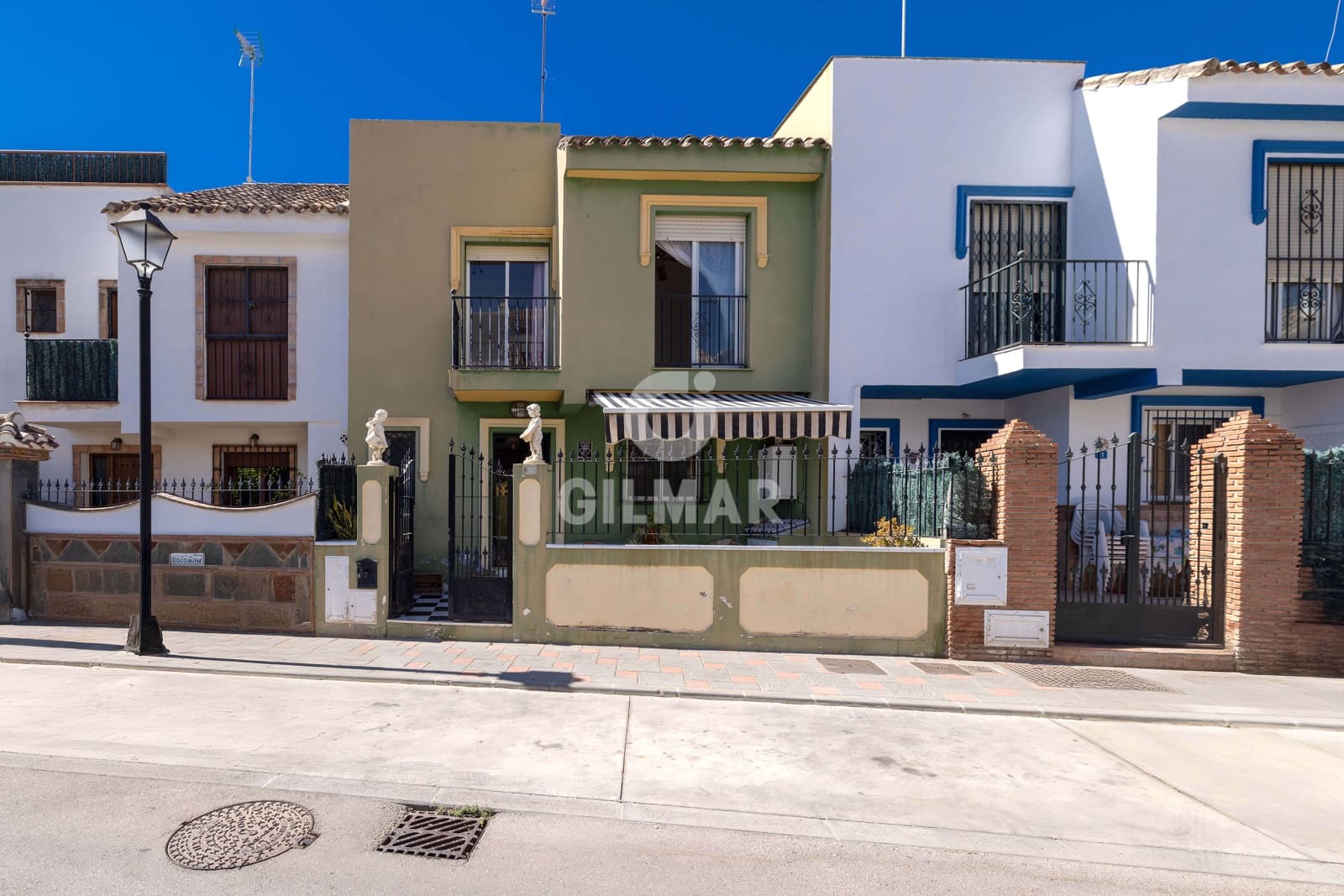 4 soverom Rekkehus til salgs i Fuengirola med svømmebasseng - € 440 000 (Ref: 9294793)