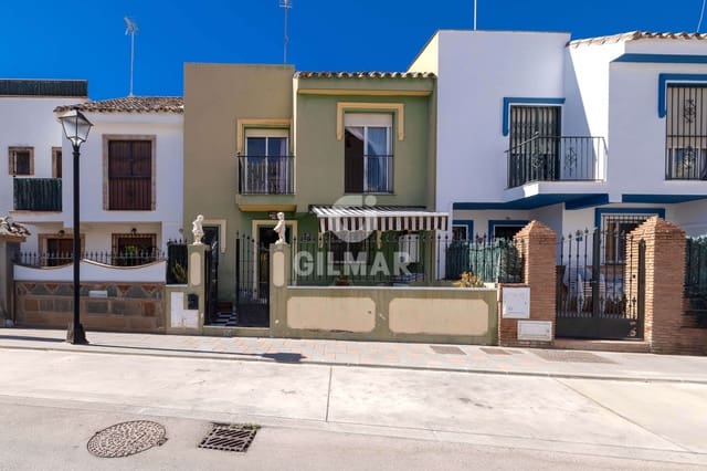 4 chambre Villa/Maison Mitoyenne à vendre à Los Boliches , Fuengirola avec piscine - 440 000 € (Ref: 9294793)